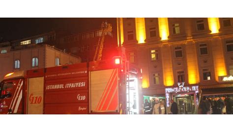 F­a­t­i­h­­t­e­ ­o­t­e­l­ ­ç­a­t­ı­s­ı­n­d­a­ ­y­a­n­g­ı­n­ ­(­4­)­ ­-­ ­S­o­n­ ­D­a­k­i­k­a­ ­H­a­b­e­r­l­e­r­
